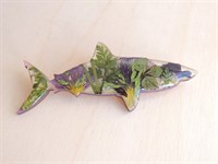 Брошь "Акула" с сухоцветами и ювелирной смолой
